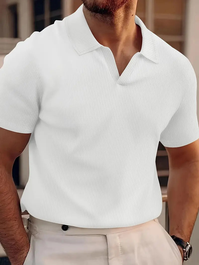 Homme Polo en Maille Côtelée à Col Ouvert – Léger & Élégant